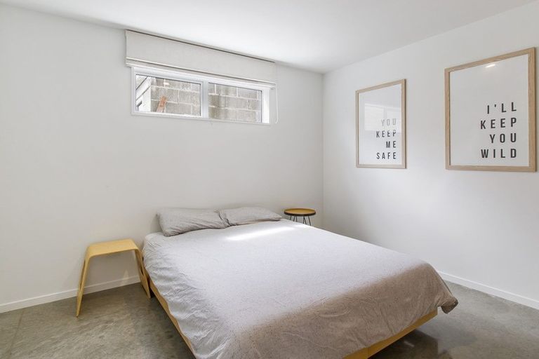Photo of property in 2/2a Rhodes Street, Parkside, 7910