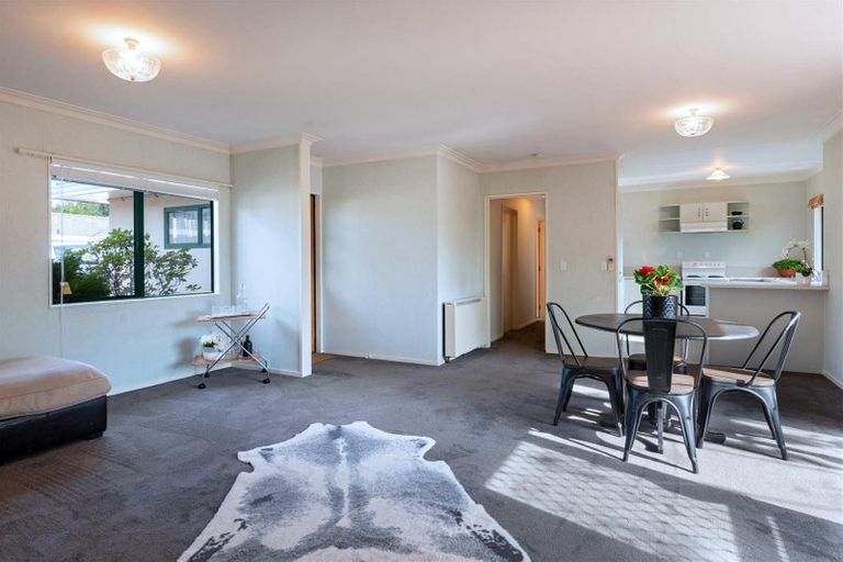 Photo of property in 11unit Mckee Avenue, Fenton Park, Rotorua, 3010