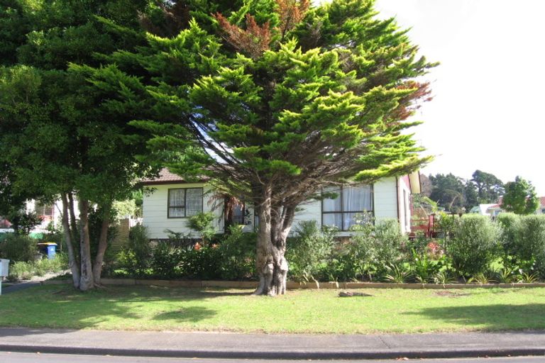 Photo of property in 1/3 Hydra Place, Glen Eden, Auckland, 0602