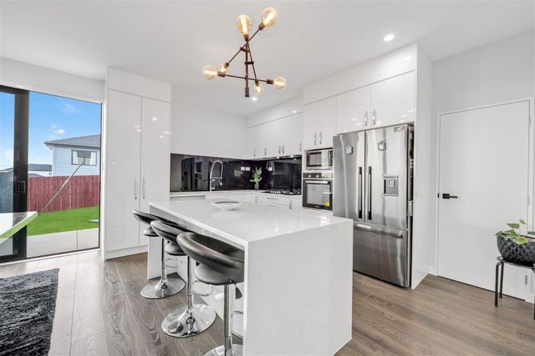 Photo of property in 32 Nola Dawn Avenue, Papakura, 2110