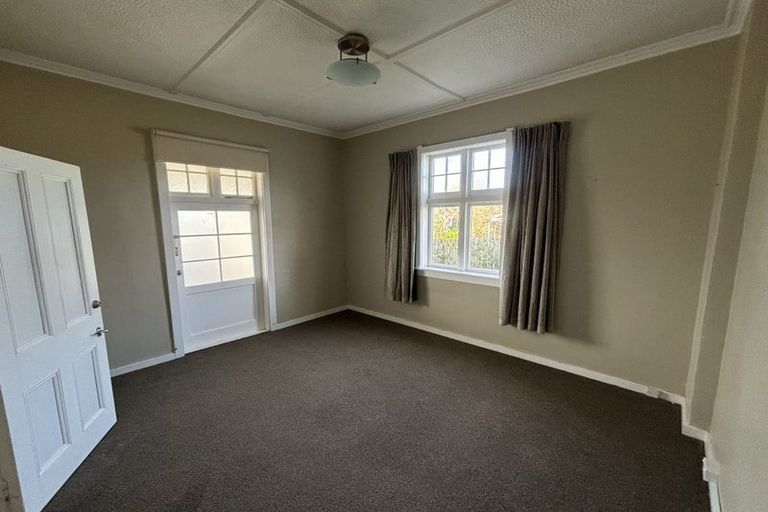 Photo of property in 6 Malcolm Street, Martinborough, 5711
