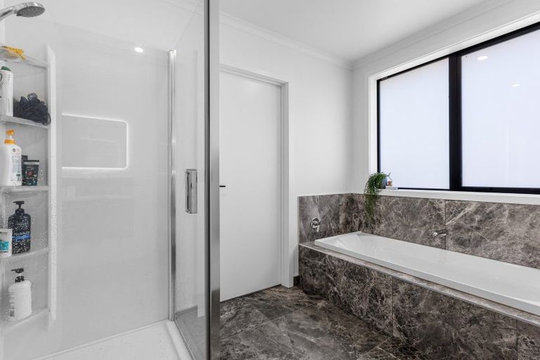 Photo of property in 21 Blue Jacket Drive, Halswell, Christchurch, 8025