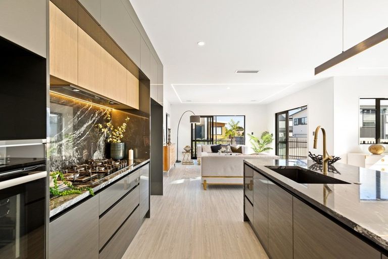 Photo of property in 5 Tai Crescent, Hobsonville, Auckland, 0616