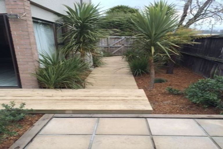 Photo of property in 1/2 Canon Street, St Albans, Christchurch, 8014