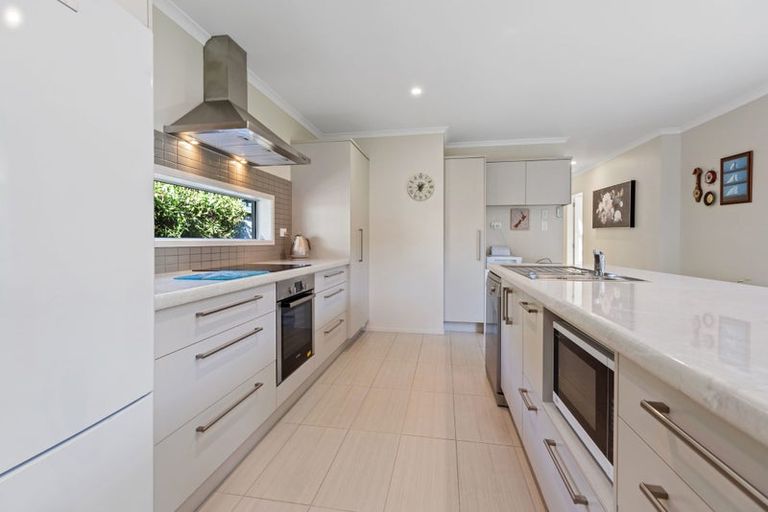 Photo of property in 27 Allington Place, Bethlehem, Tauranga, 3110