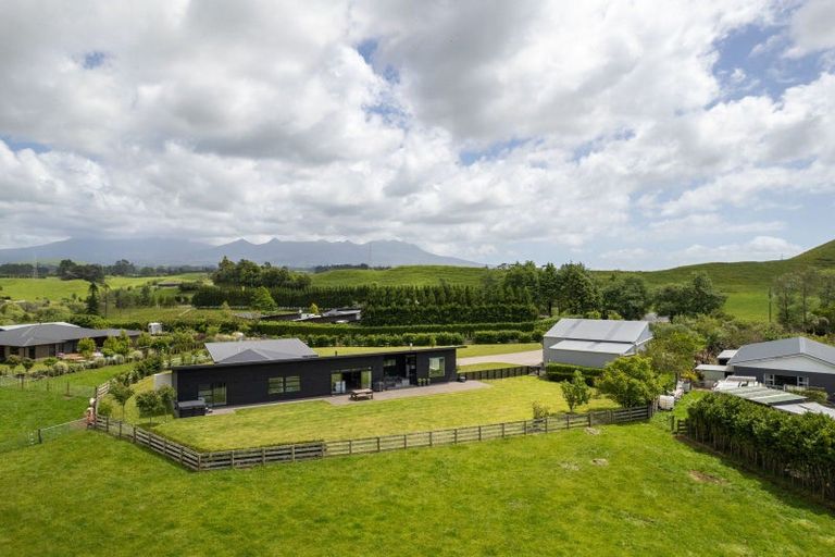 Photo of property in 13 Thomason Road, Egmont Village, New Plymouth, 4371