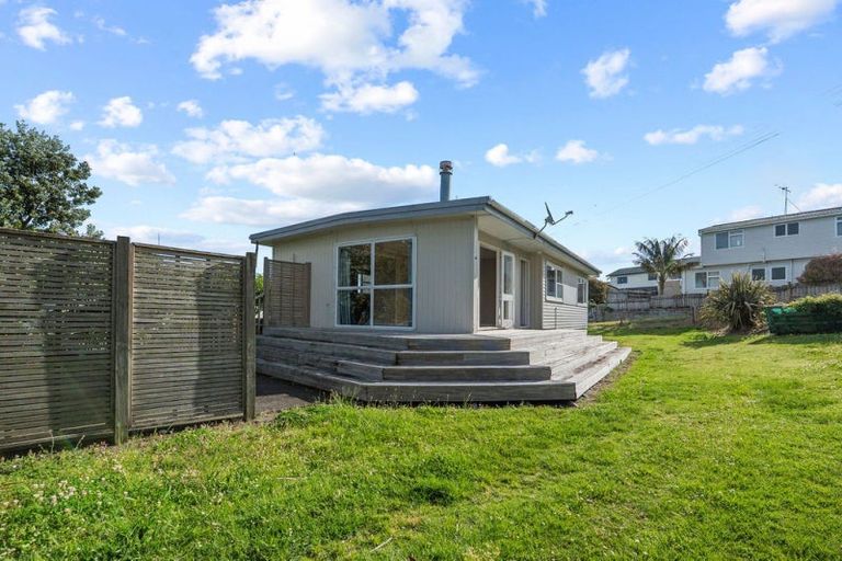 Photo of property in 52 One Tree Point Road, One Tree Point, 0118