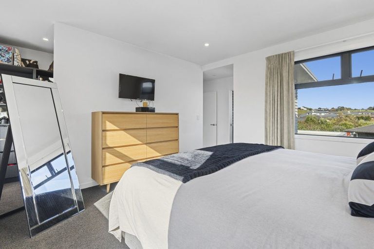 Photo of property in 13 Fernbrook Drive, Hurworth, New Plymouth, 4310