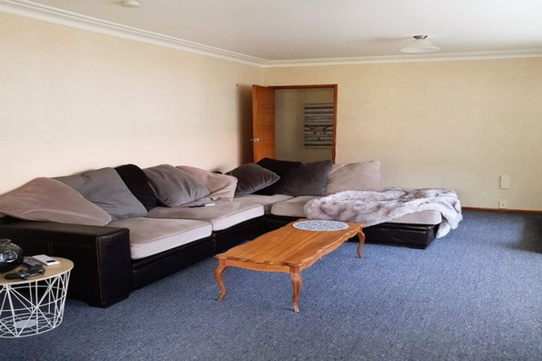 Photo of property in 3 View Road, Waiuku, 2123
