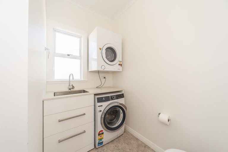 Photo of property in 8 Torridon Road, Miramar, Wellington, 6022