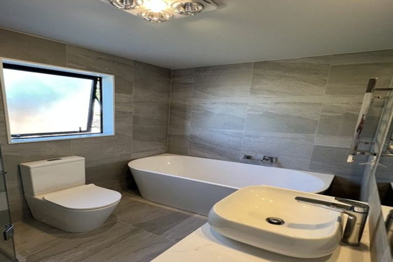 Photo of property in 35 Ksenia Drive, Flat Bush, Auckland, 2019