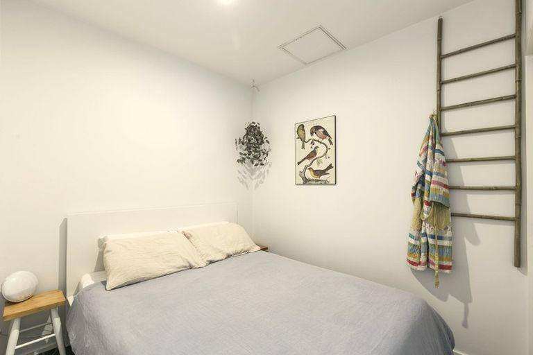 Photo of property in Hume House, 152 The Terrace, Wellington Central, Wellington, 6011