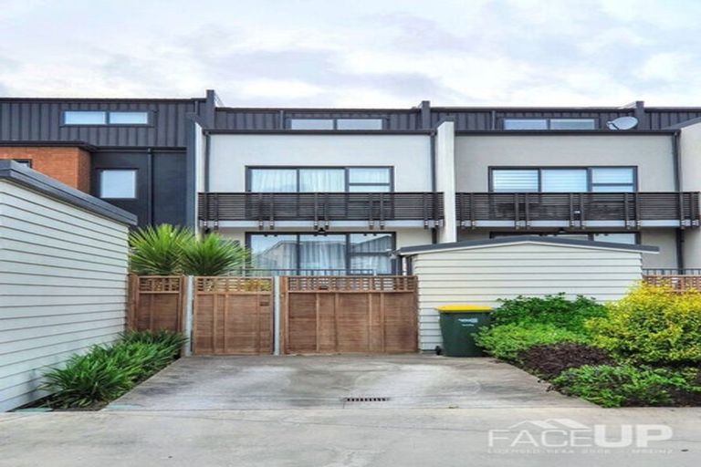 Photo of property in 196 Hobsonville Point Road, Hobsonville, Auckland, 0616