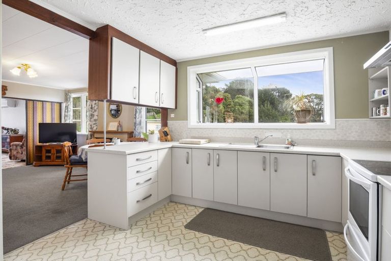 Photo of property in 73 Hampshire Street, Cannons Creek, Porirua, 5024