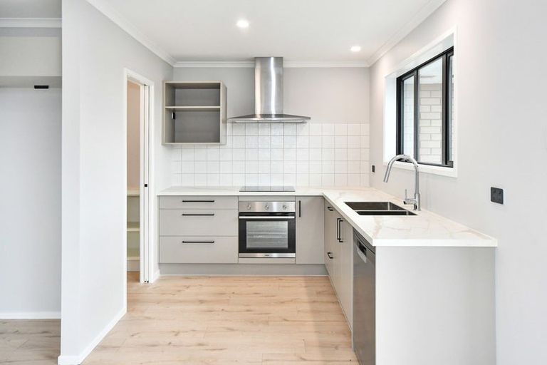 Photo of property in 33 Booker Drive, Tuakau, 2121