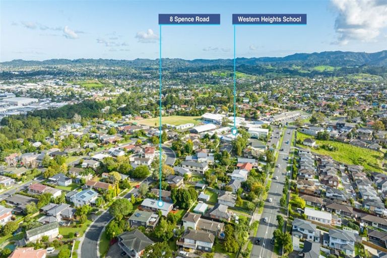 Photo of property in 8 Spence Road, Henderson, Auckland, 0612