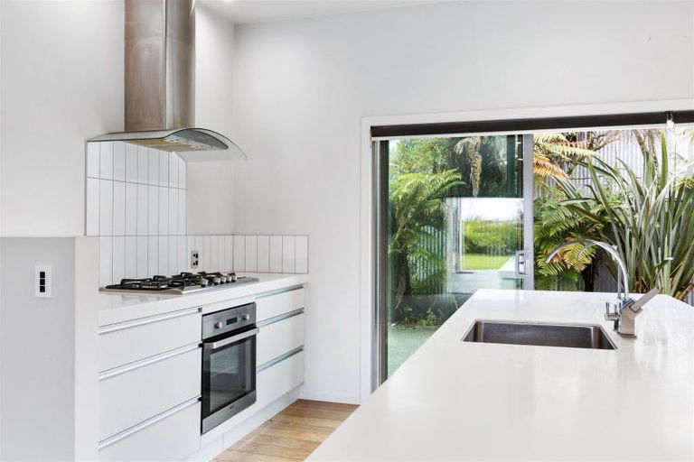 Photo of property in 30a Brougham Street, Westport, 7825