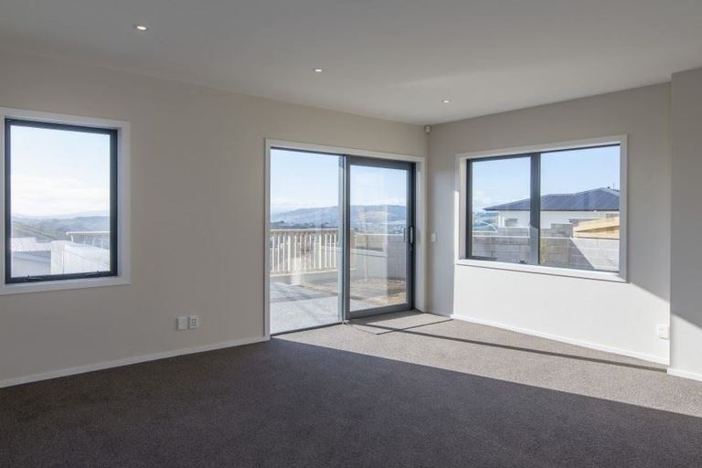 Photo of property in 9d2 Comber Place, Johnsonville, Wellington, 6037