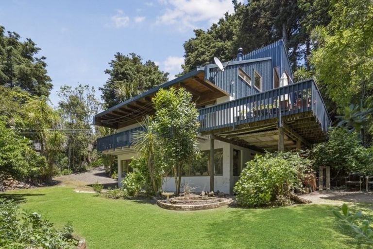 Photo of property in 32 Castleton Street, Birkdale, Auckland, 0626