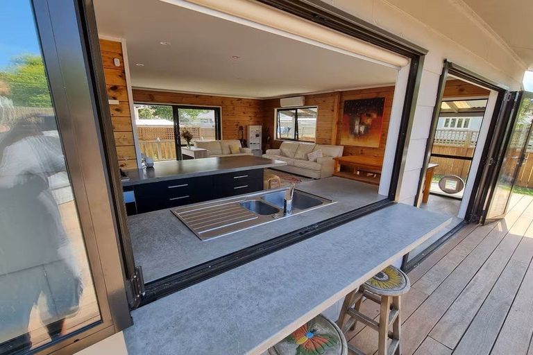 Photo of property in 11 Somerville Lane, Brightwater, 7022