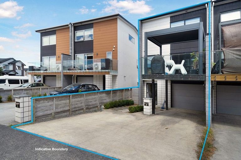 Photo of property in 6 Meritage Lane, Te Atatu South, Auckland, 0610