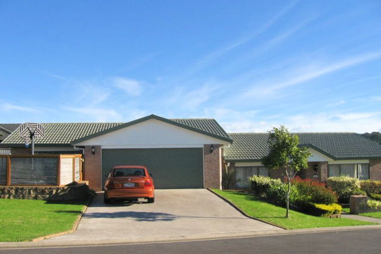 Photo of property in 31 Fleetwood Drive, Henderson, Auckland, 0612