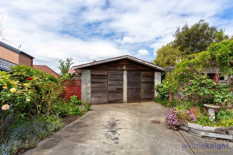 Photo of property in 64 Matipo Street, Riccarton, Christchurch, 8041