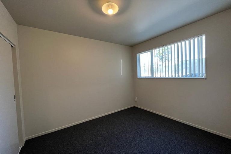 Photo of property in 13/242 Great North Road, Henderson, Auckland, 0612