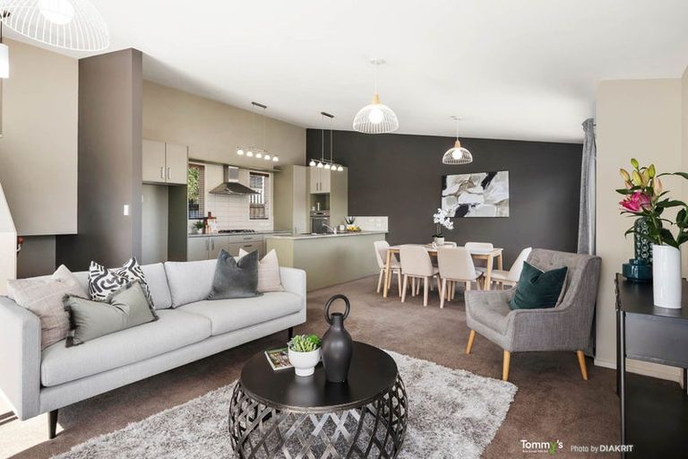 Photo of property in 80c Stewart Drive, Newlands, Wellington, 6037