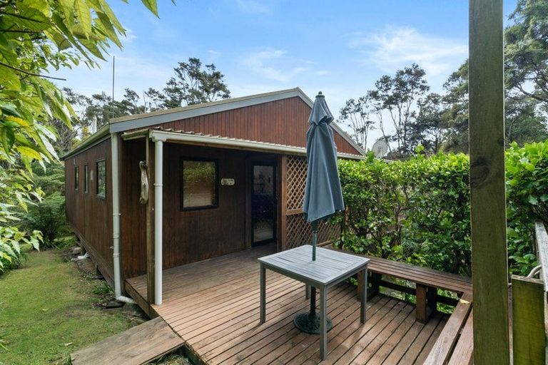 Photo of property in 172 Howard Road, Orere Point, 2585
