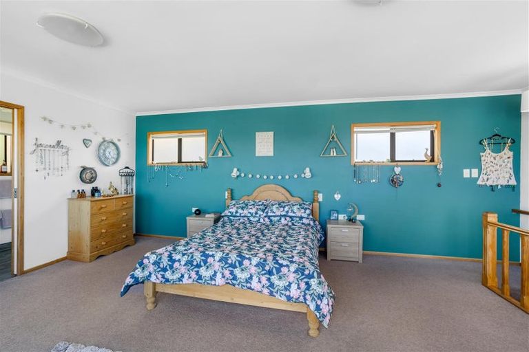 Photo of property in 6 Merehai Place, Snells Beach, 0920