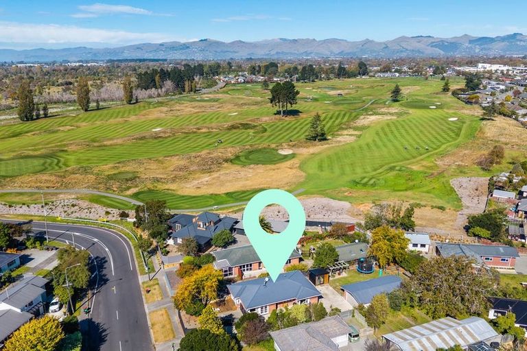 Photo of property in 241 Lake Terrace Road, Shirley, Christchurch, 8061