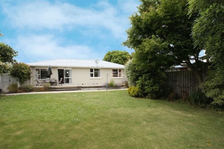 Photo of property in 7 Bygrave Place, Bishopdale, Christchurch, 8053