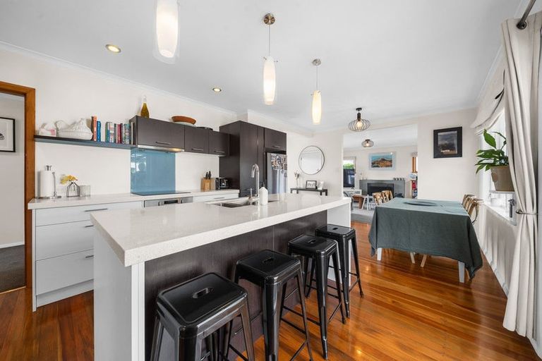 Photo of property in 73 Jellicoe Street, Martinborough, 5711