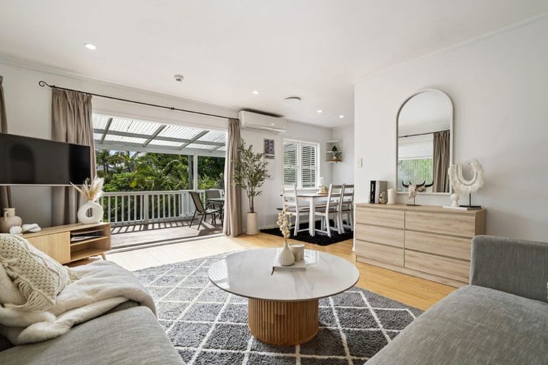 Photo of property in 19 Lanigan Street, Birkdale, Auckland, 0626
