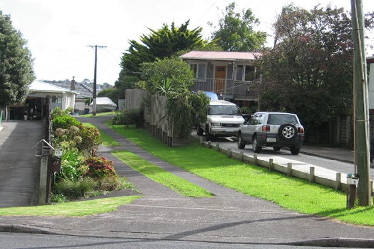 Photo of property in 11 Matipo Road, Te Atatu Peninsula, Auckland, 0610