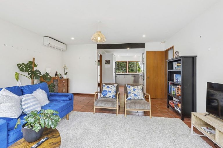 Photo of property in 50 Amapur Drive, Khandallah, Wellington, 6035