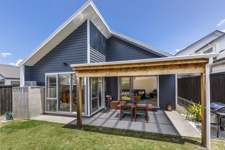 Photo of property in 8 Poaka Road, Hobsonville, Auckland, 0618