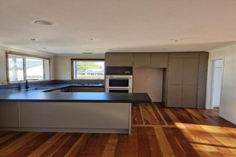 Photo of property in 35 Budleigh Street, Frankleigh Park, New Plymouth, 4310