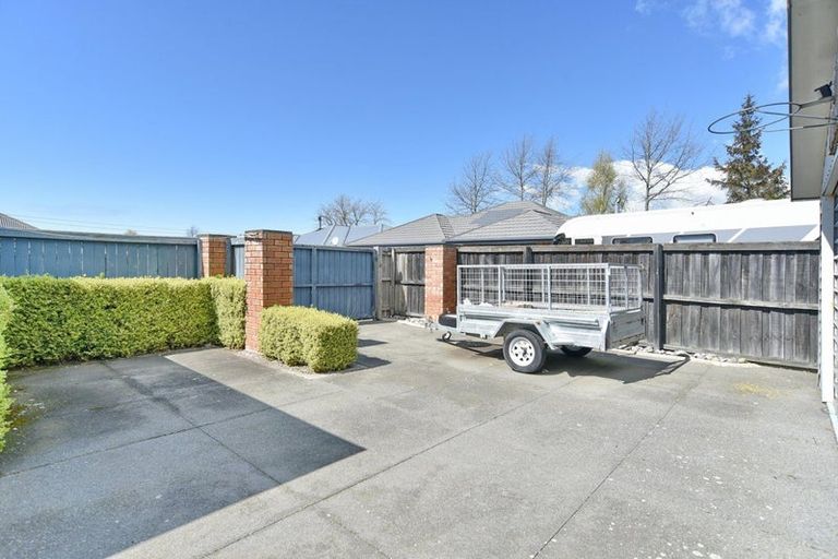 Photo of property in 11 James Drive, Woodend, 7610