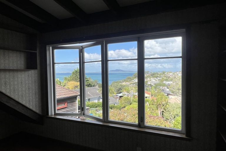 Photo of property in 41 Montgomery Avenue, Rothesay Bay, Auckland, 0630