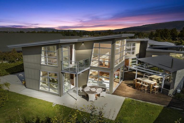 Photo of property in 28 Chandler Crescent, Clyde, 9330