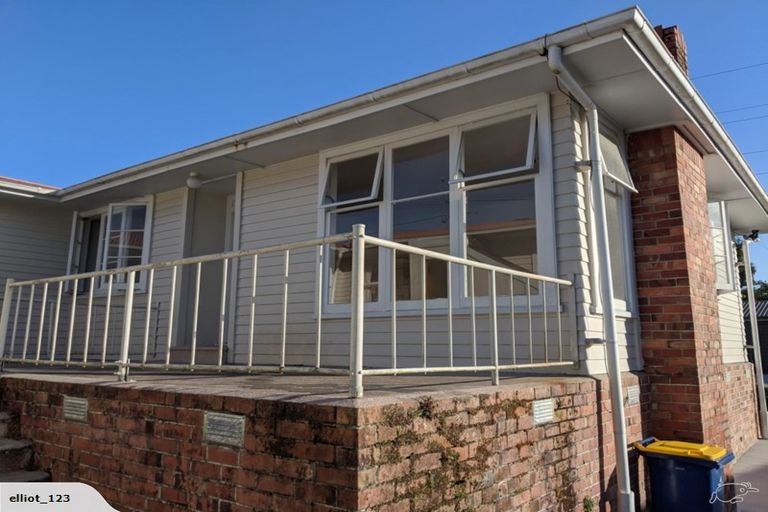 Photo of property in 12 Poto Street, Te Atatu South, Auckland, 0610