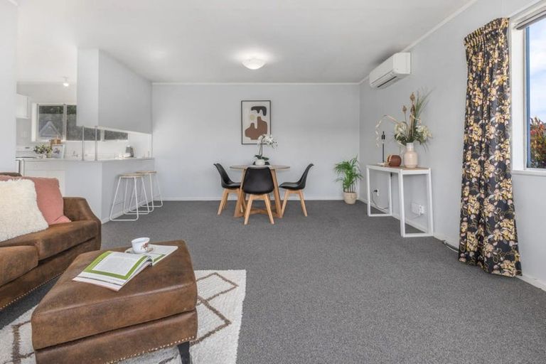 Photo of property in 5a Jerome Way, Crofton Downs, Wellington, 6035