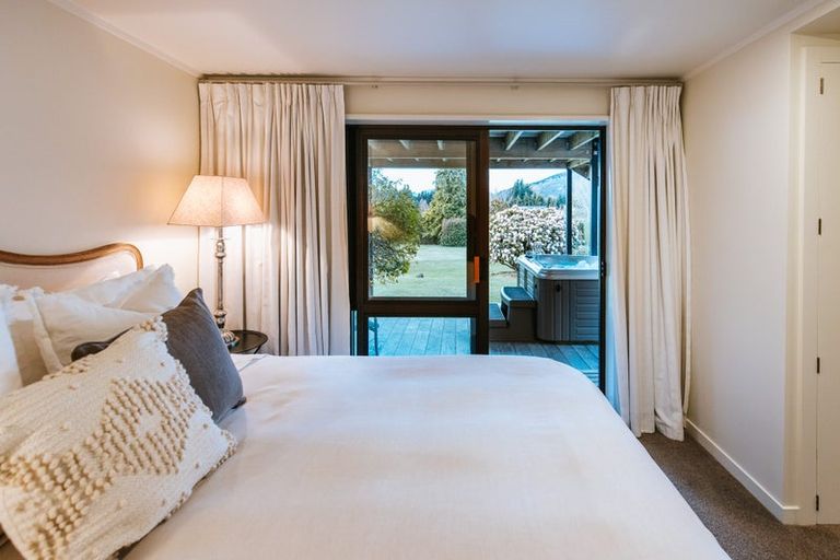 Photo of property in 86 Golf Course Road, Wanaka, 9305