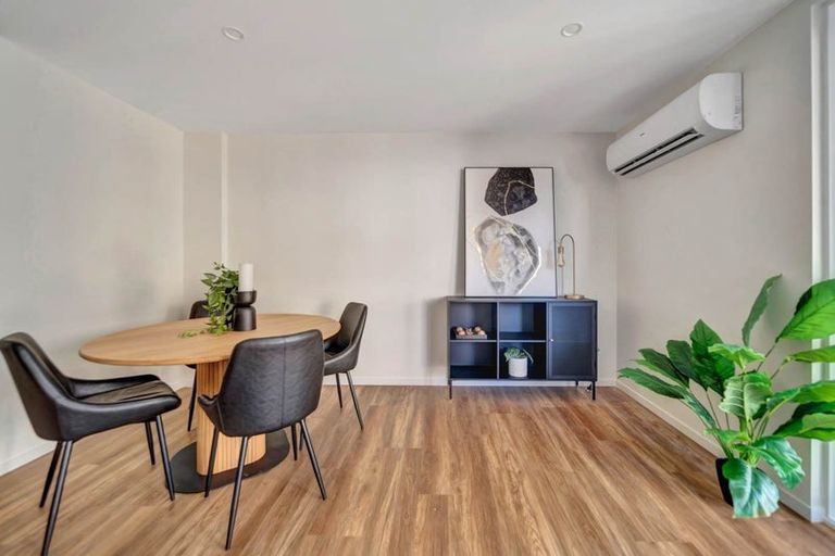 Photo of property in 1/1g Dishys Road, Flat Bush, Auckland, 2019