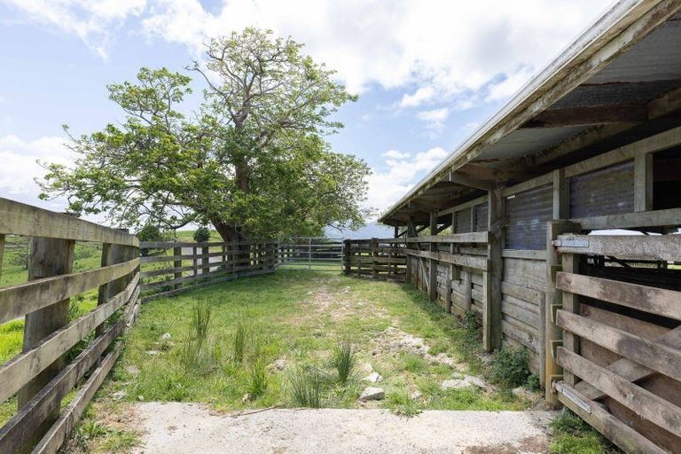 Photo of property in 282 Girls High School Road, Pukehuia, Tangiteroria, 0381