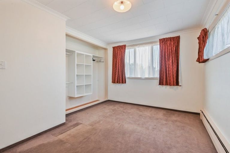 Photo of property in 14 Banks Place, Rangiora, 7400