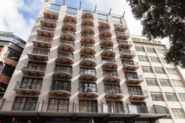 Photo of property in Atrium Towers, 6e/154 The Terrace, Wellington Central, Wellington, 6011