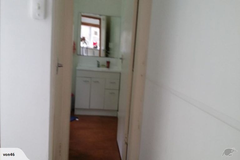 Photo of property in 75 Todman Street, Brooklyn, Wellington, 6021